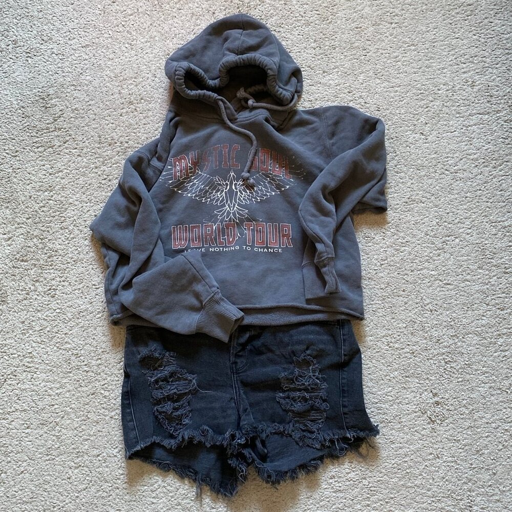 Lot 2 hollister cropped hoodie denim shorts